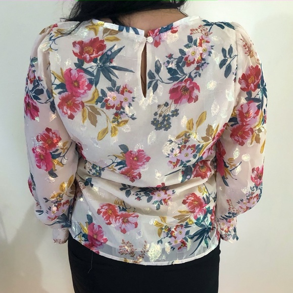 Floral Loft Blouse with Gold - Picture 8 of 11